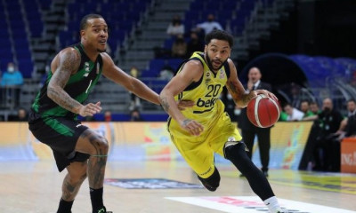 Φενέρμπαχτσε-Νταρουσάφακα 61-79: Βαριά ήττα πριν τον Ολυμπιακό