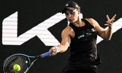 Adelaide International: Με «περίπατο» η Μπάρτι στον τελικό σε μονό και διπλό (photos+videos)