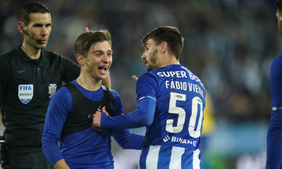 Επική ανατροπή και νίκη τίτλου η Πόρτο στο 89' με γκολ του γιου του Κονσεϊσάο! (videos)