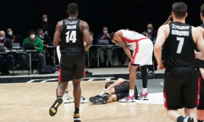 Οργισμένος Νάχμπαρ: «Πόσοι ακόμη παίκτες πρέπει να τραυματιστούν πριν αφαιρεθούν όλα τα αυτοκόλλητα»