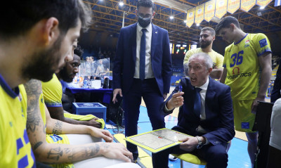 Περιστέρι: Έπιασαν δουλειά και... βλέπουν ΑΕΚ