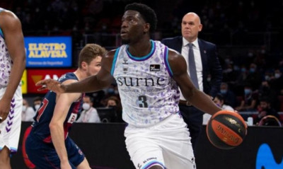 Μακάμπι: Και επίσημα Κάιρι Τόμας