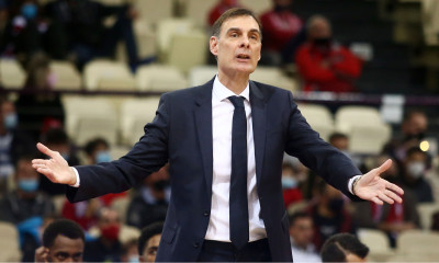 Φενέρμπαχτσε-Ολυμπιακός: Έξαλλος ο Μπαρτζώκας - Τα έβαλε με τους διαιτητές και αποβλήθηκε