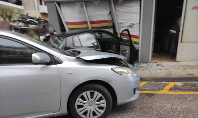 Παναιτωλικός: Σφοδρό τροχαίο για νεαρό ποδοσφαιριστή - Καρφώθηκε σε τζαμαρία (photos)