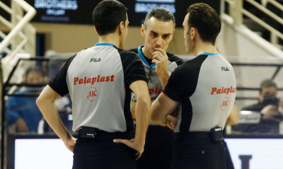 ΠΑΟΚ-Κολοσσός: Απόφαση «σκάνδαλο» από Πιτσίλκα - Απέβαλλε με ανύπαρκτο «flopping» τον Ξανθόπουλο