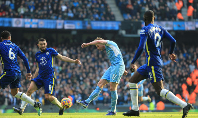 Premier League: Πήρε το ντέρμπι και στο +13 με γκολ ποίημα του Ντε Μπρόινε η Μάντσεστερ Σίτι! (vid)