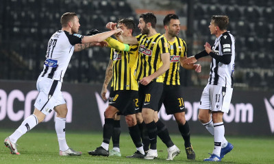 ΠΑΟΚ-ΑΕΚ: Ο τραυματισμός του Λιβάι έφερε νεύρα και ένταση στην Τούμπα (photos)