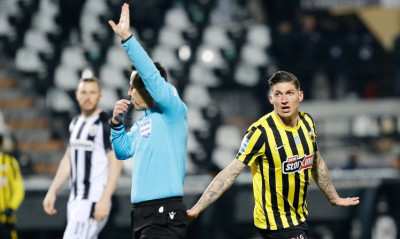 ΠΑΟΚ-ΑΕΚ: To VAR ακύρωσε γκολ του Τσούμπερ - Έχασε και μεγάλη ευκαιρία ο Ελβετός