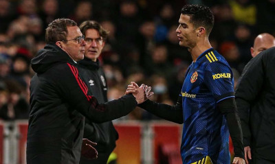 Premier League: Έξαλλος ο Κριστιάνο με την αλλαγή του – Τα… έσουρε στον Ράγκνικ (Video+Photos)