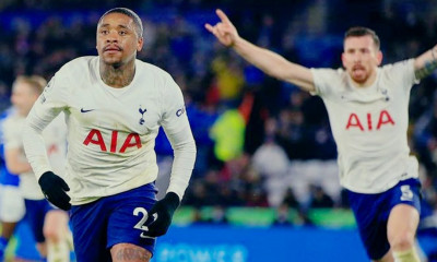 «Τρελάθηκε» στο 2-3 της Τότεναμ ο Μόουρα και πέταξε το σκουφί οπαδού! (video)