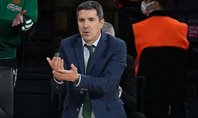 Πρίφτης: «Συγχαρητήρια στους παίκτες μου, έπαιξαν με χαρακτήρα» - Ο λόγος της τεχνικής ποινής