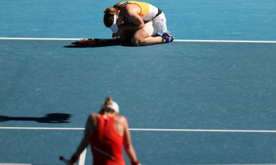 Australian Open: «Ανεμοστρόβιλοι» Κορνέ και Μπάρτι στους «8» (photos+videos)