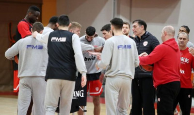 Ολυμπιακός: Προβλήματα για Μπαρτζώκα - Εκτός οι Πρίντεζης, Μάρτιν και ΜακΚίσικ