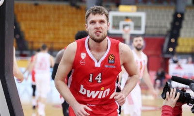 Βεζένκοφ: «Τελείωσαν οι δικαιολογίες... Δεν παίζουμε καλά»