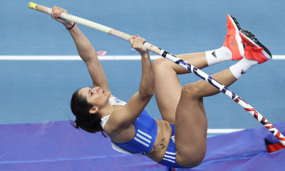 ΣΕΓΑΣ: Η Ελένη Πόλακ «πέταξε» για Γαλλία, «γαλανόλευκες» συμμετοχές στη Βουδαπέστη