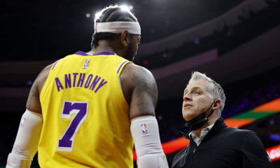 NBA: Εκτός αγώνων των Σίξερς ο οπαδός που έβριζε τον Καρμέλο (photos+video)