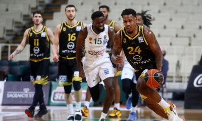 Ουάιτ: «Δύσκολο να παίζεις σε 48 ώρες αγώνες σε Ελλάδα και Ευρώπη»