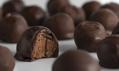 Άκης Πετρετζίκης: Σοκολατάκια καραμέλα μπισκότο