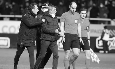 Ανίκανοι, βλάκες, ή στημένοι;