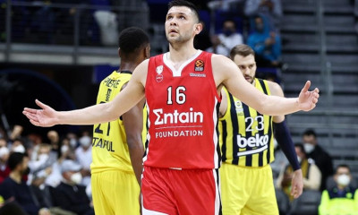 Ολυμπιακός-Παπανικολάου: «Άμυνα και καλές επιλογές τα κλειδιά στη Βιτόρια»