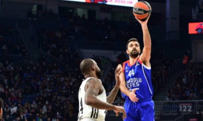 Αναντολού Εφές-Βιλερμπάν 78-72: Τα χρειάστηκε, αλλά υπήρχε ο Λάρκιν!