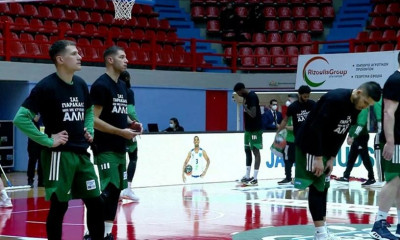 Λάρισα-Παναθηναϊκός ΟΠΑΠ: Με μπλουζάκια για τον Άλκη οι παίκτες (video)