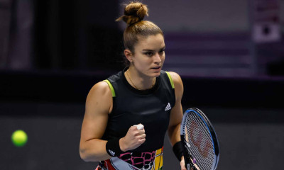 Μαρία Σάκκαρη: Ξεσάλωσε το Twitter με τη φούστα της στη Ρωσία (photos)