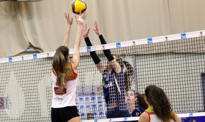 Volley League Γυναικών: Άνετη νίκη 3-0 σετ του Μαρκοπούλου επί των Αμαζόνων