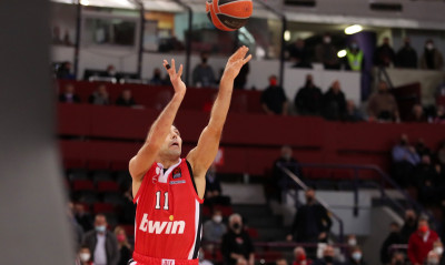 Ολυμπιακός-Αναντολού Εφές: Το νικητήριο buzzer beater του Σλούκα (video+photos)