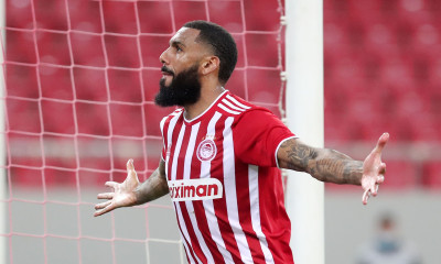 Ολυμπιακός-ΑΕΚ 1-0: To «καθάρισε» ο Εμβιλά, το πάλεψε η Ένωση (photos)