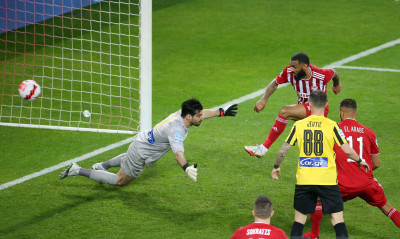 Ολυμπιακός-ΑΕΚ: Η φάση με το γκολ του Εμβιλά - Υποψία για χέρι του Μανωλά (video)