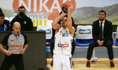 Κασελάκης: «Πρέπει να σκύψουμε το κεφάλι και να δουλέψουμε για να παρουσιαστούμε έτοιμοι»