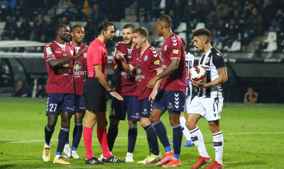 Απόλλων Σμύρνης: «Αλλάξτε τον Κουτσιαύτη, αλλιώς στο πρώτο… σφύριγμα θα αποχωρήσουμε»