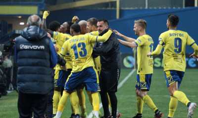 Παναιτωλικός-Παναθηναϊκός: Πανηγύρισαν έξαλλα με τον κόσμο τους οι Αγρινιώτες (video)