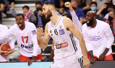 Τελικός Κυπέλλου Ελλάδας: Τα «όργια» των διαιτητών που έδωσαν το τρόπαιο στον Ολυμπιακό (video)