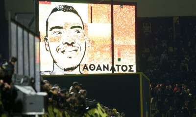 Άρης-ΠΑΟΚ: Κατέθεσε στεφάνι για Άλκη και αποδοκιμάστηκε ο Βιεϊρίνια (photos)