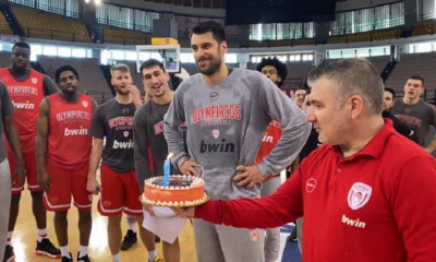 Ολυμπιακός: Η έκπληξη στον Πρίντεζη για τα γενέθλιά του (video)