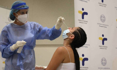 Κρούσματα σήμερα: 15.909 νέα ανακοίνωσε ο ΕΟΔΥ - 63 θάνατοι σε 24 ώρες, 433 οι διασωληνωμένοι