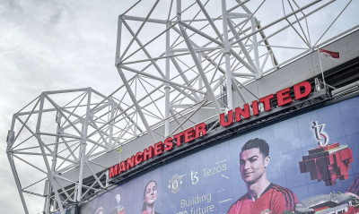 Πόλεμος στην Ουκρανία: Ζήτησαν ειρήνη πριν το Μάντσεστερ Γιουνάιτεντ-Γουότφορντ (Photos)