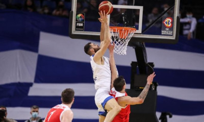 FIBA Top-10: Με εντυπωσιακό Παπαγιάννη στα προκριματικά Παγκοσμίου Κυπέλλου (video)