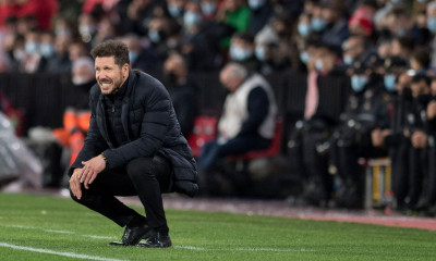 Μάντσεστερ Γιουνάιτεντ: Τα σενάρια για Σιμεόνε και ο «οπαδός» του Τσόλο (photos)