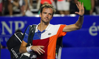 Πόλεμος στην Ουκρανία: Ο Ρώσος τενίστας, Ντανιίλ Μεντβέντεφ αφαίρεσε τη σημαία της πατρίδας του