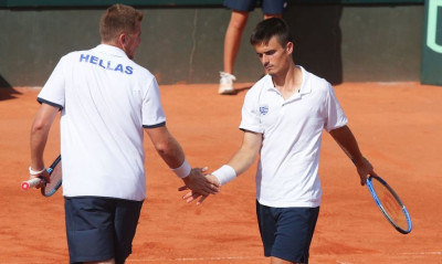 Davis Cup: Μείωσαν σε 2-1 με την Τζαμάικα μετά από νίκη στο διπλό οι Καλοβελώνης και Τσιτσιπάς (vid)