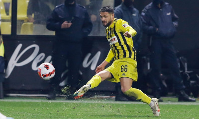 Άρης-Ολυμπιακός: Σάκιτς αντί Σούντγκρεν στην ενδεκάδα του Μπούργος