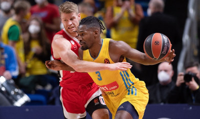 Άλμπα Βερολίνου-Ολυμπιακός 90-75: Ο Λο έβαλε «φρένο» στους «ερυθρόλευκους» (videos+photos)