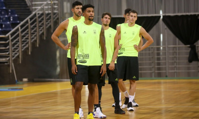 Άρης: Δύσκολα ο Γουίλιαμς με ΑΕΚ, «πονοκέφαλος» και με Ντραγκίσεβιτς