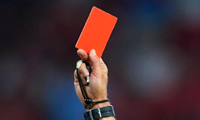 Ρίσκο με κόκκινες κάρτες στα playoffs της Super League