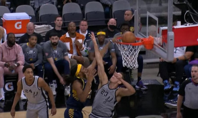 NBA Top-10: Τα θεαματικά καρφώματα Τζάκσον και Βασέλ στην κορυφή (video)