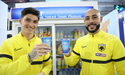 AEK: «Τσακώθηκαν» για το πέναλτι και τα «βρήκαν» με... πορτοκαλάδα Τσούμπερ-Άμραμπατ (photos+video)