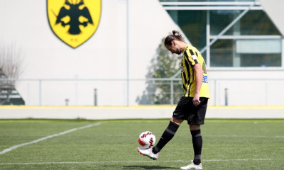 ΑΕΚ: Φόρεσε τα κιτρινόμαυρα και άρχισε τα κόλπα ο Κριχόβιακ! (photos+video)